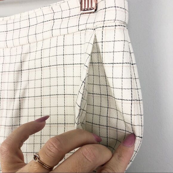 JOIE | Plaid Ankle Pants Porcelain Cotton Size 2 - Picture 7 of 13